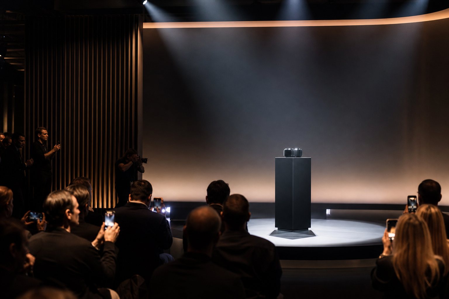 Agencja eventowa - premiera produktu na minimalistycznej scenie z reżyserią światła